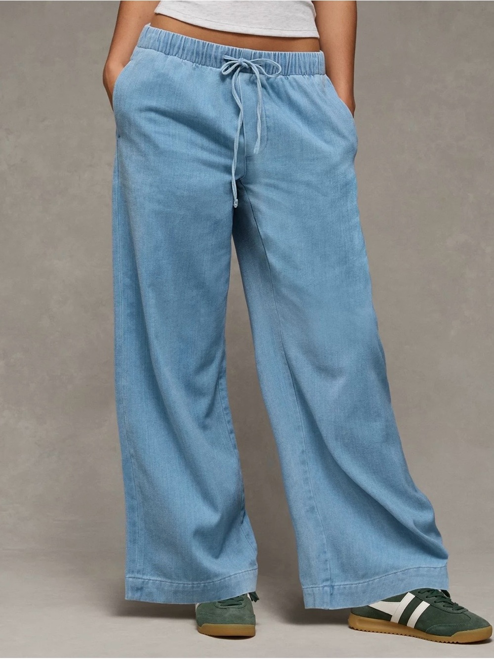 AE Cozy Dreamy Drape Low-Rise Ultra Wide-Leg Jean.